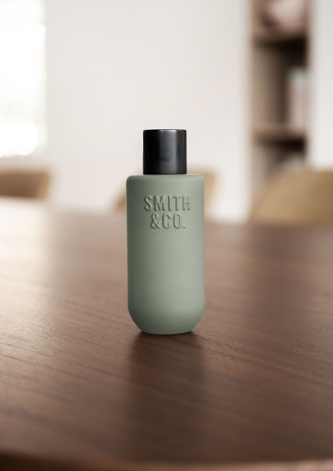 Smith & Co. Room Spray 100ml - Amber & Freesia