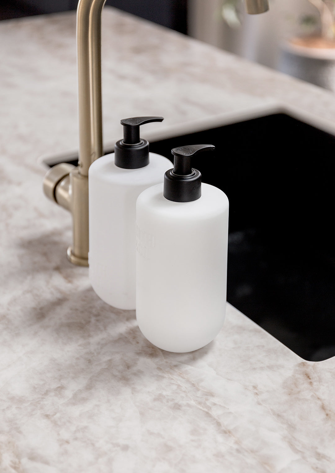 Tonka & White Musk - Wash Refill